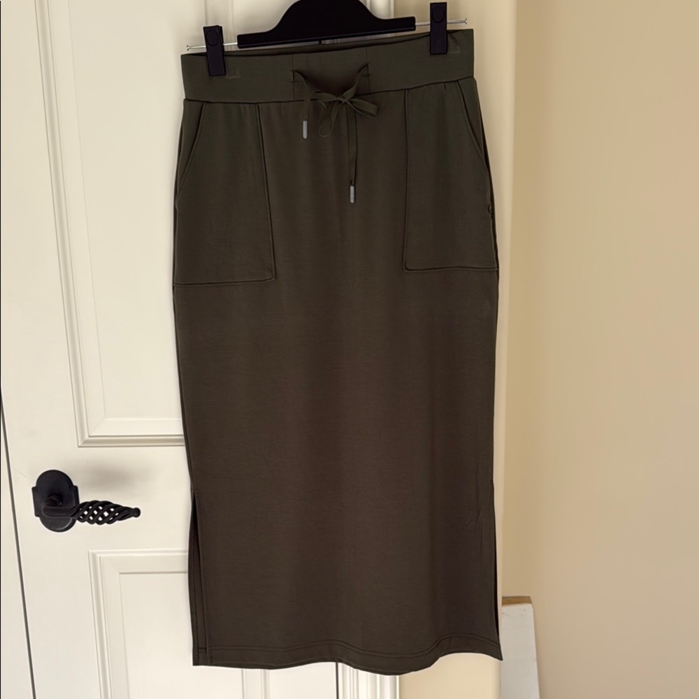 Cozy Earth Brushed Bamboo Patch Pocket MIDI Skirt Size Small